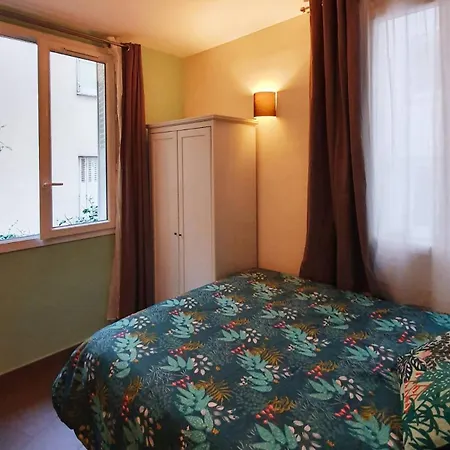 Montmartre, Mairie Du 18e * Paris